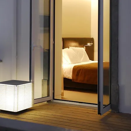 Jeronimos 8 Hotel 4*