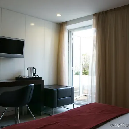 Hotel Jeronimos 8 4*