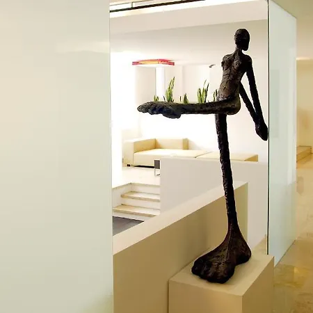 Hotel Jeronimos 8 4*