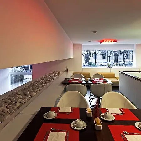 Szálloda Jeronimos 8