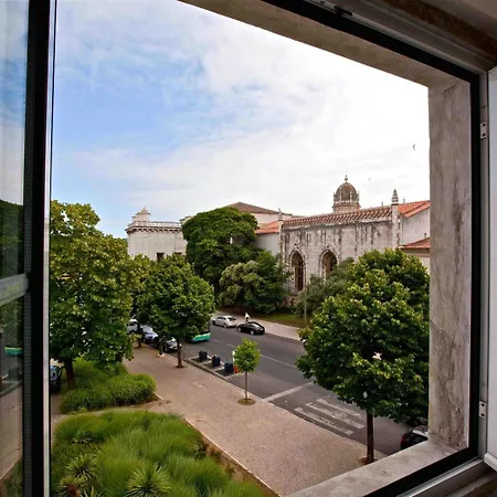 Jeronimos 8 Лиссабон